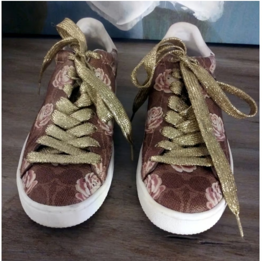 Coach shoes size 8B